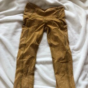 fall color lulu leggings cropped haha size 6